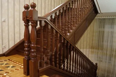 Деревянная лестница на тетивах на второй этаж – каталог, цены