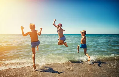 картинки : море, воды, человек, девушка, игра, волна, дитя, река, лето,  отпуск, мужской, время года, Дети, весело, песочный пляж, Солнечный день,  Плавание на открытой воде 4928x3264 - - 782088 - красивые картинки - PxHere