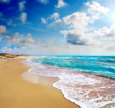 Лето солнце море пляж on Craiyon