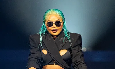 Lil Kim - Age, Bio, Birthday, Family, Net Worth