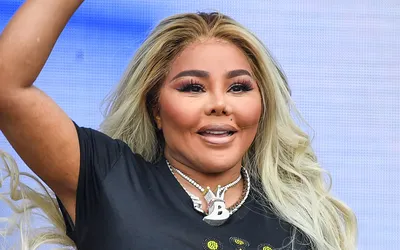 Lil' Kim Explores New Sound on Long-Awaited '9' - The Heights
