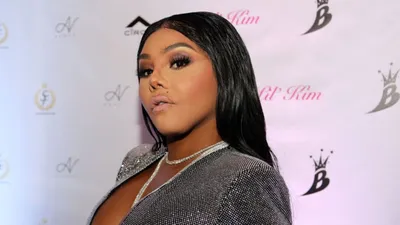 Why We Need To Talk About Lil' Kim's Plastic Surgeries - Goalcast