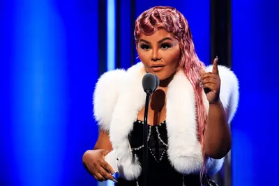 Lil' Kim unrecognisable in Instagram images with blonde hair and pale face  | London Evening Standard | Evening Standard
