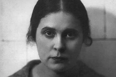 Сёстры Лиля Брик и Эльза Триоле — судьба дала им по поэту, и каждая своим  поэтом распорядилась по-своему | ✦Женский альманах✦ | Дзен