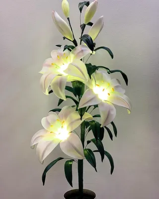 Лилия из изолона | Гигантские цветы, Органза с цветами, Пособия по цветам