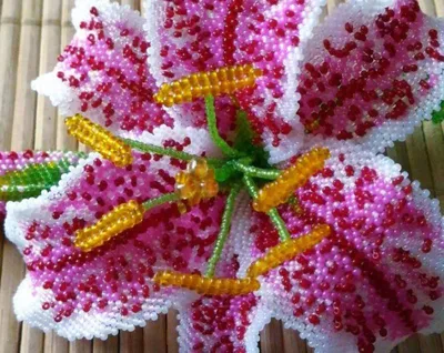 Лилия из бисера (82 фото) - пошаговые мастер-классы и схемы с описанием  плетения цветка для начинающих