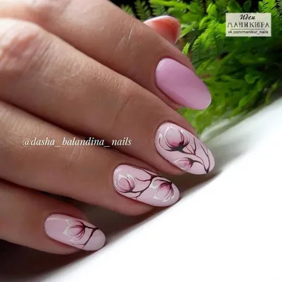 Рисунок на ногтях «Лилия»