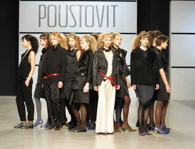 Пустовит показала стильные чайные платья в 2021 году - фото