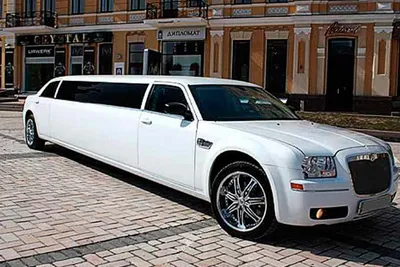 Прокат черного лимузина Chrysler 300C на свадьбу, День Рождения или  выпускной
