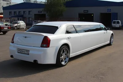 Лимузин Крайслер / Chrysler 300C выгодно в Воронеже заказать