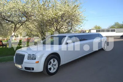 Заказ Chrysler 300C Rolls-Royce-Style - лимузины в аренду с водителем |  STATUS CAR