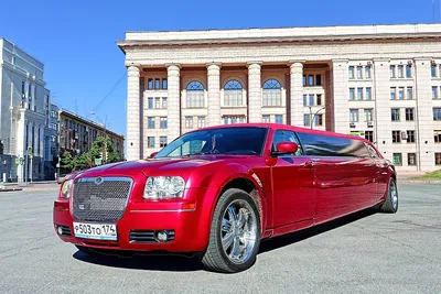 Аренда Chrysler 300 C лимузин без водителя в Санкт-Петербурге (СПБ)