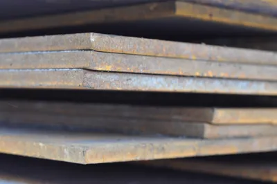 Лист стальной конструкционный г/к 4х1250х2500 30ХГСА ГОСТ 19903-2015, цена  в Челябинске от компании МеталлКор