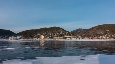 Кругобайкальская железная дорога зимой