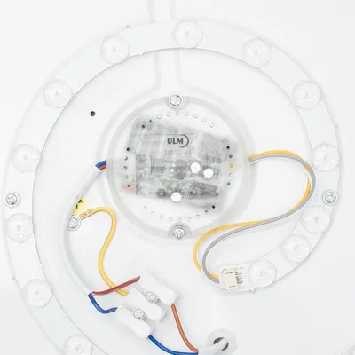 Люстра потолочная светодиодная Escada 10209/4 с пультом управления, 24 м²,  регулируемый белый свет, цвет белый | отзывы