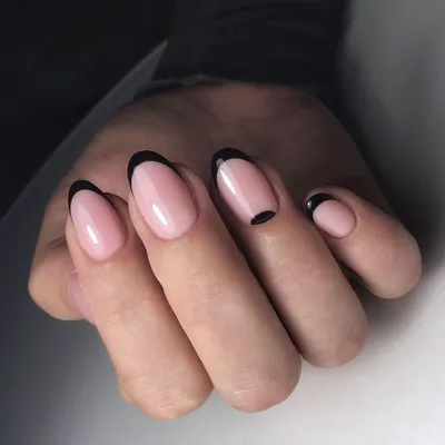 френч маникюр, чёрный френч, лунки | Nails, Nail art, Beauty