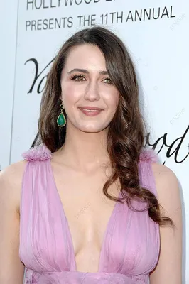 Photo: Madeline Zima attends the premiere of HBO's \"Entourage\" in New York  - NYP20110719306 - UPI.com