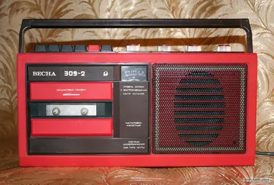 Последний Отечественный переносной кассетный магнитофон \"Весна М-330С\" |  Пикабу