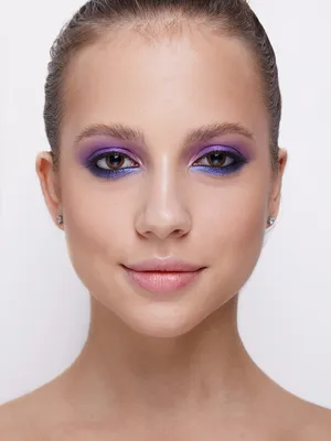 Фиолетовая стрелка | Макияж, Идеи макияжа, Тени для глаз