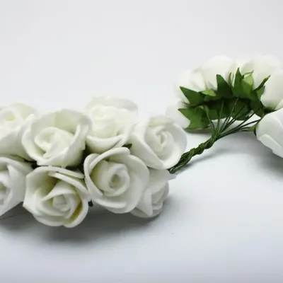 Купить букет из 91 белой розы по доступной цене с доставкой в Москве и  области в интернет-магазине Город Букетов