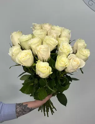 Маленькие белые розы на зеленом :: Стоковая фотография :: Pixel-Shot Studio