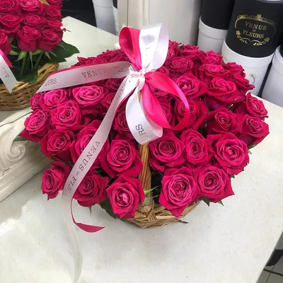 Букет 25 малиновых роз | купить недорого | доставка по Москве и области