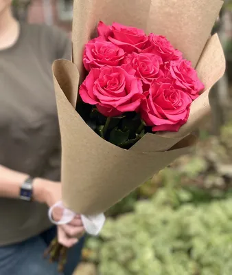 Красные розы в бежевом оформлении (21шт) №511 купить в Саранске