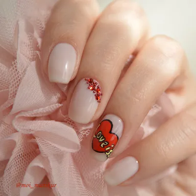 Романтичный дизайн ногтей ко Дню Святого Валентина
