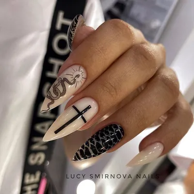 Losknails - Французский маникюр с нотками... Да просто с нотками 😂  Классная идея, да? Спасибо моим клиентам за их фантазию😘 | Facebook