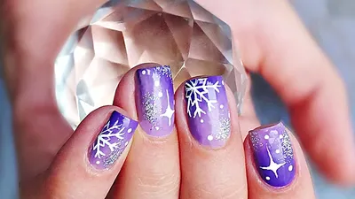 Daria_nailart_sumy - Красивые снежинки на ногтях являются достаточно  универсальным вариантом зимнего маникюра на все случаи жизни. Парочка  нежных ❄️ не испортит даже самый модный дизайн маникюра. Повседневный,  офисный, новогодний, вечерний образ с