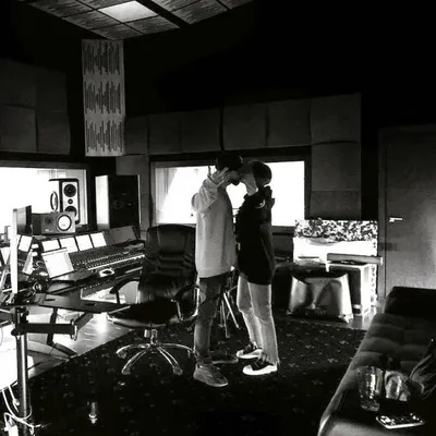Егор Глеб показал поцелуй с Ани Лорак на фото подтвердив романтические  отношения с певицей - - Шоу-биз на Joinfo.com