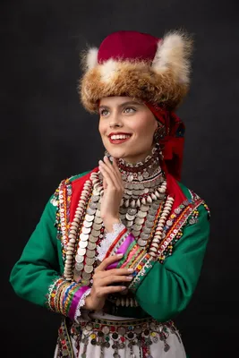 Марийская мастерица вышивает национальные костюмы: \"Их дарят звездам и  заказывают для погребения\"