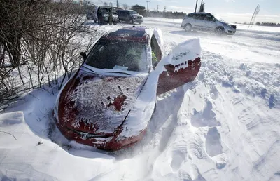 Снежная сказка с автомобилем