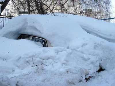 Магия белого цвета: автомобили в эффектных снежных картинах