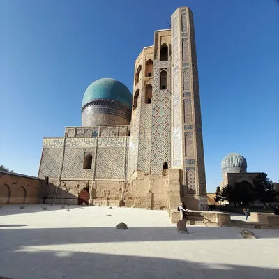 Мечеть Биби-Ханым в Самарканде: Изображение с прекрасным фоном для использования в качестве обоев в формате JPG