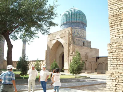 Мечеть Биби-Ханым в Самарканде: Фотография в формате WebP для быстрой загрузки
