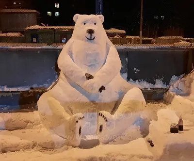 Изысканный медведь из снега в формате png для ваших обоев