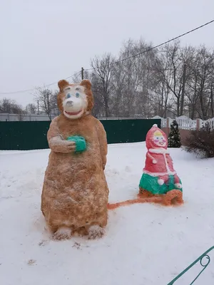 Фото медведя из снега как прекрасный фон для вашего экрана