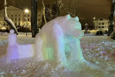 Медведь из снега, который оживет на вашем фоне