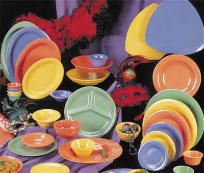 Тарелка подставная круглая 23 см Пластиковая посуда многоразовая Тарелка меламиновая  Посуда из меламина (ID#1354217536), цена: 173.46 ₴, купить на Prom.ua