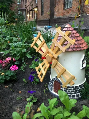 Декоративная садовая мельница из цемента