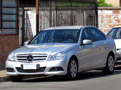 File:Mercedes Benz C 180 CGi 2013 (11410856014).jpg - Wikimedia Commons