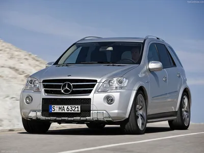 Mercedes-Benz ML-Class W166 2014 3D Model by arkviz