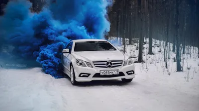 Дом Mercedes-Benz - Последний месяц зимы! Успейте подарить себе яркие  впечатления от поездок по новым маршрутам. А автомобиль Mercedes-AMG не  только станет отличным компаньоном в любом путешествии, но и приумножит  Ваши эмоции