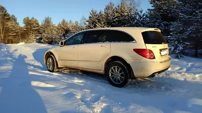 Осенью - Зимой внутри Mercedes Benz E400 с мягкой крышей не то что не  холодно, а даже жарко. Салон, накрытый тентом из многослойного… | Instagram