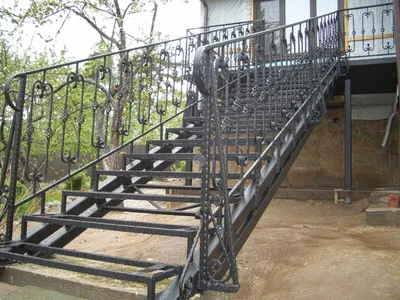 Каркас лестницы из металла заказать в Москве, цена ИнТехПром