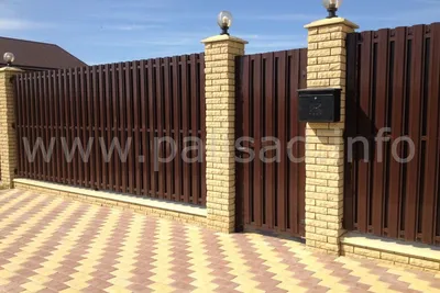 Горизонтальный забор металлический из штакетника. Цена от 3300р/м