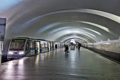 В московском метро запустили поезд, похожий на картонную коробку /  Путешествия и туризм / iXBT Live