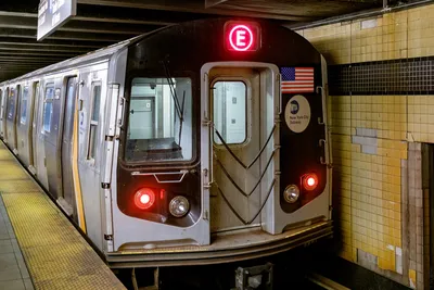 Поезда нью-йоркского метро