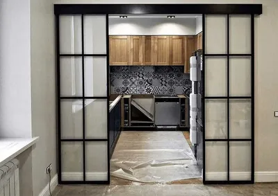 Объект: Стеклянные двери в узком алюминиевом обрамлении